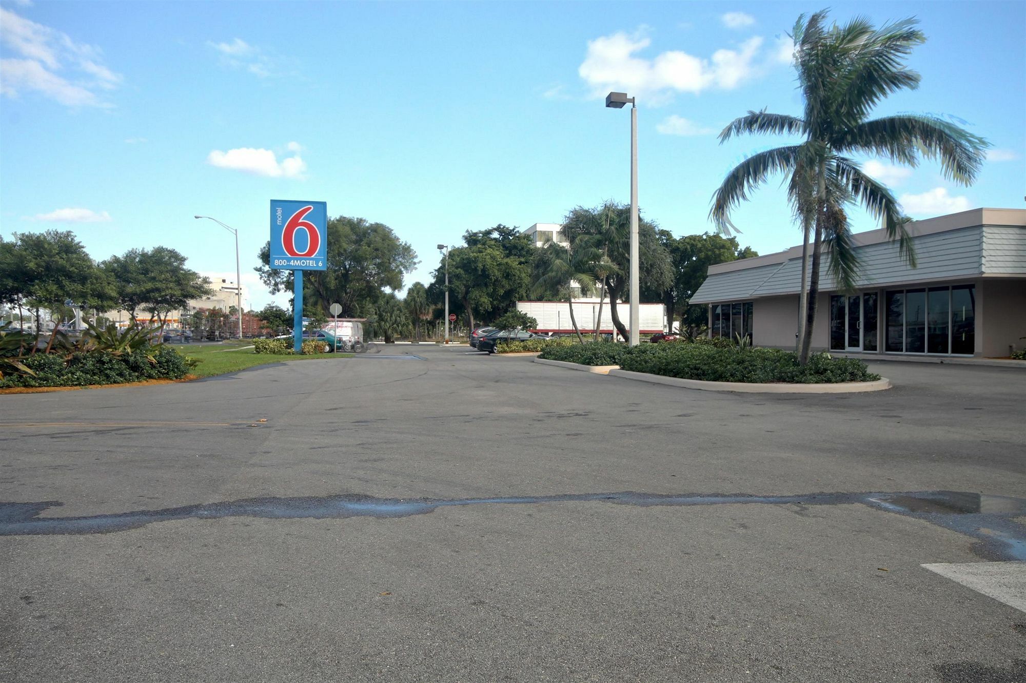 Motel 6-Miami, Fl Доръл Екстериор снимка