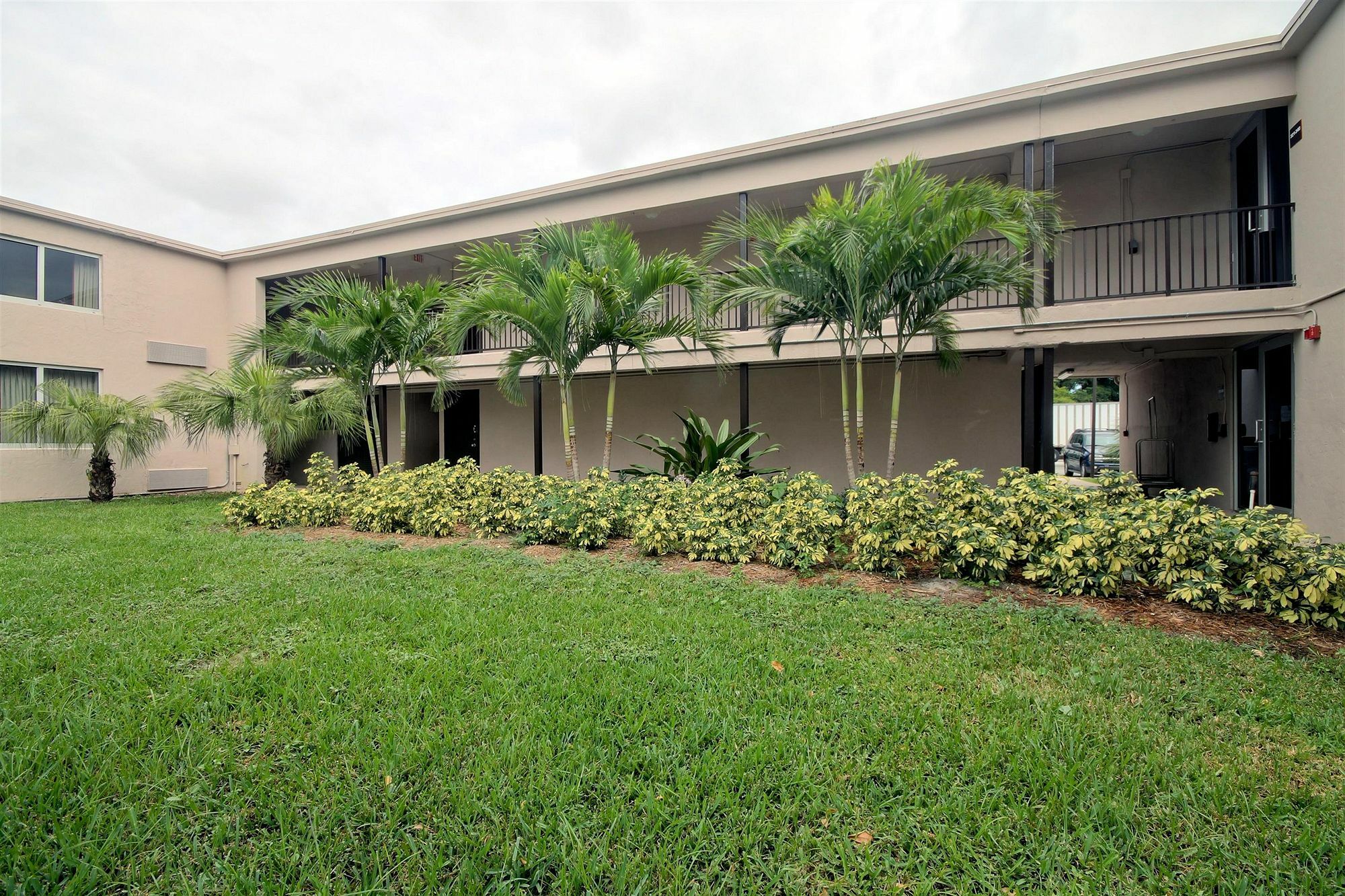 Motel 6-Miami, Fl Доръл Екстериор снимка
